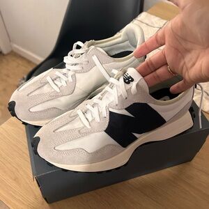 Woman’s New Balances